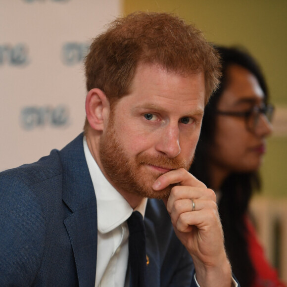 Le prince Harry, duc de Sussex, et Meghan Markle, duchesse de Sussex, participent à une réunion sur l'égalité des genres avec les membres du Queen's Commonwealth Trust (dont elle est vice-présidente) et du sommet One Young World au château de Windsor, le 25 octobre 2019. 