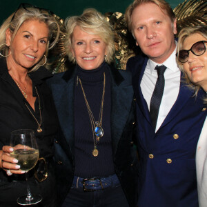 Exclusif - François-Xavier Renou, Caroline Margeridon, Sophie Davant, Thierry Chapeau, Dania Lecroart - Caroline Margeridon fête son 56ème anniversaire au restaurant "Manko" à Paris le 29 septembre 2022. © Philippe Baldini/Bestimage