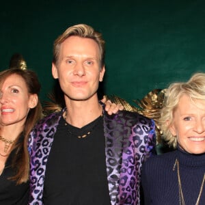 Exclusif - Caroline Renou et son mari François-Xavier Renou, Sophie Davant, Caroline Margeridon - Caroline Margeridon fête son 56ème anniversaire au restaurant "Manko" à Paris le 29 septembre 2022. © Philippe Baldini/Bestimage