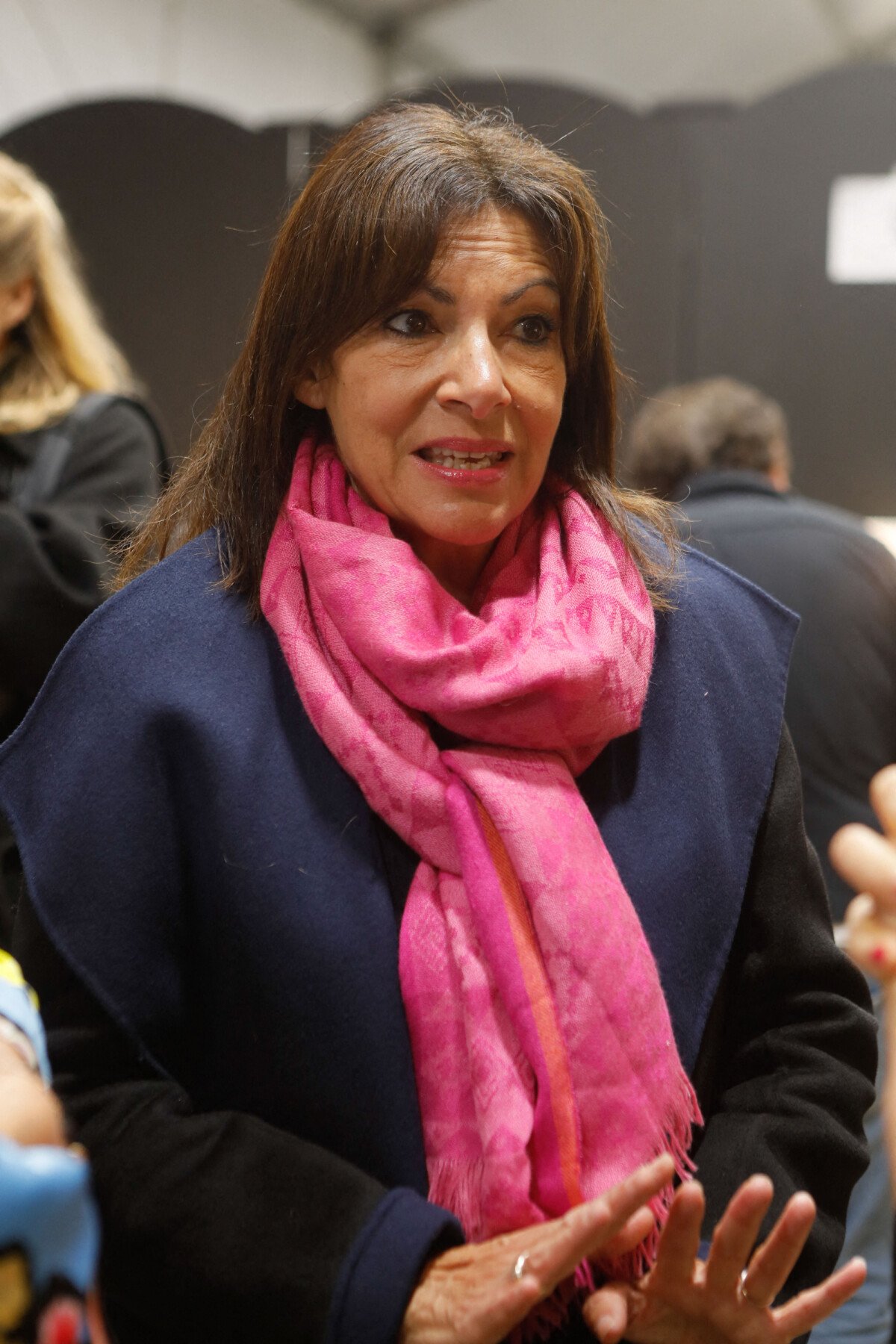 Photo : Exclusif - Anne Hidalgo (maire De Paris) - Backstage Du Défilé ...