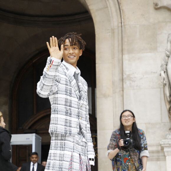 Jaden Smith - Arrivées au défilé Thom Browne Collection Femme Prêt-à-porter Printemps/Eté 2023 lors de la Fashion Week de Paris (PFW), France, le 3 octobre 2022. © Denis Guignebourg/Bestimage