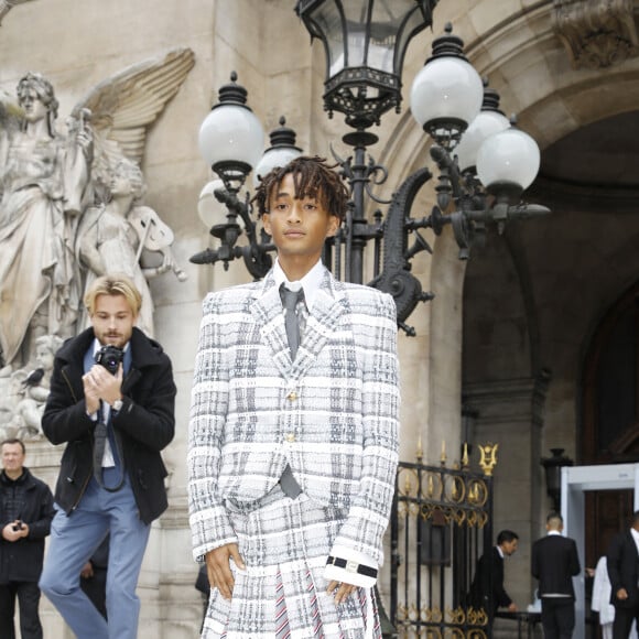 Jaden Smith - Arrivées au défilé Thom Browne Collection Femme Prêt-à-porter Printemps/Eté 2023 lors de la Fashion Week de Paris (PFW), France, le 3 octobre 2022. © Denis Guignebourg/Bestimage