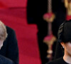 Le prince Harry et Meghan Markle rayés de la famille royale britannique dans un cliché de Buckingham Palace : le couple a réagi avec sa propre photo officielle