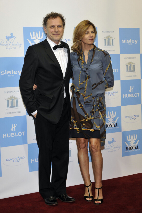 Charles Berling et sa compagne Virginie Coupérie-Eiffel- Soiree de gala de l'association Monégasque contre l'autisme 'MONAA' au sporting club de Monte-Carlo a Monaco le 15 novembre 2012.