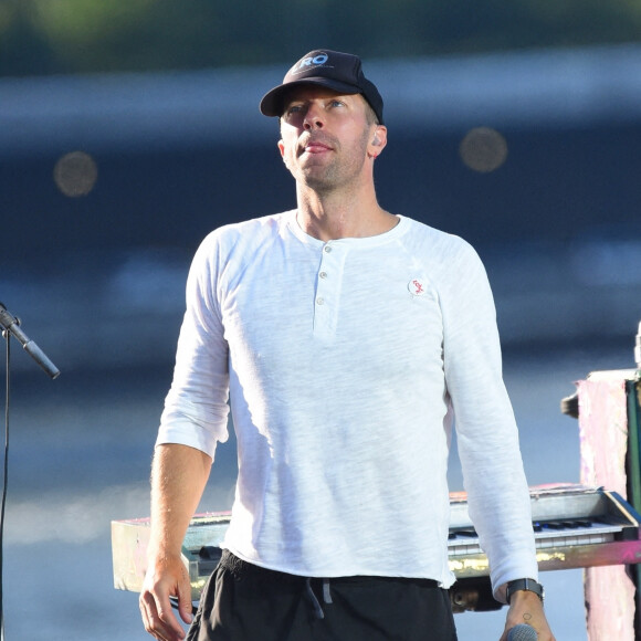 Chris Martin et son groupe Coldplay enregistrent le concert pour la parade "Macy's" de la fête nationale à New York. Le 17 juin 2021. 