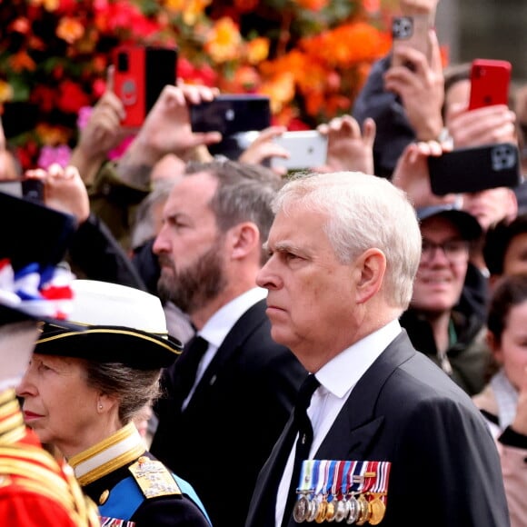 Le prince Andrew, duc d'York - Arrivées au service funéraire à l'Abbaye de Westminster pour les funérailles d'Etat de la reine Elizabeth II d'Angleterre le 19 septembre 2022. © Jacovides-Moreau Bestimage 