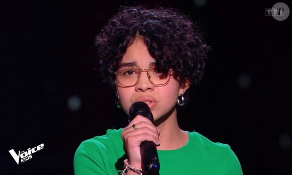 Sanaa, finaliste de "The Voice Kids 2022" de Louane