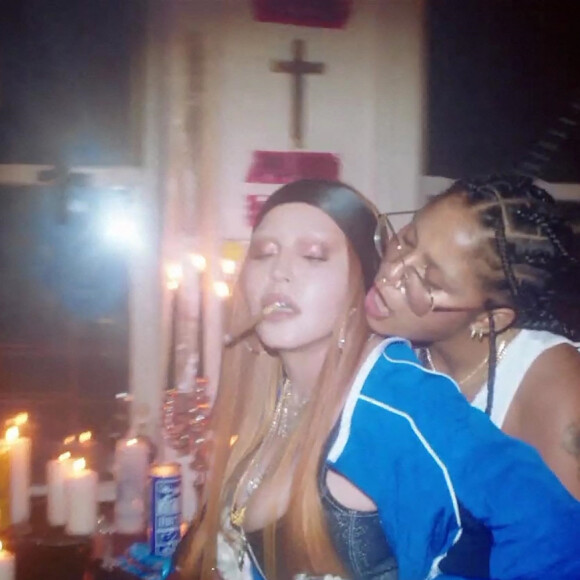 Madonna dans son clip "Hung Up on Tokischa" avec la rappeuse dominicaine Tokischa. Los Angeles. Le 21 septembre 2022.