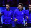 Roger Federer (Sui) , Rafael Nadal (Esp) , Stefanos Tsitsipas (Gre) , Novak Djokovic (Ser) - Tennis : Roger Federer, tire sa révérence en larmes, lors de Laver Cup à l'O2 Arena de Londres le 23 septembre 2022. La paire Federer/Nadal (Europe) s'est inclinée face à Sock/Tiafoe (Reste du monde) 4-6, 7-6 (7/2), 11-9. © Antoine Couvercelle / Panoramic / Bestimage