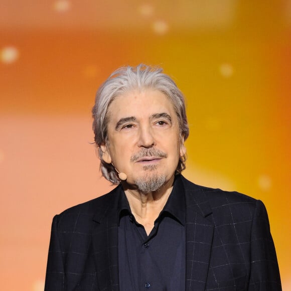 Serge Lama - Enregistrement de l'émission TV "La Chanson Secrète 3", qui sera diffusée le vendredi 1er novembre à 21h00 sur TF1. Le 25 juin 2019 © Gaffiot-Perusseau / Bestimage 