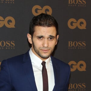 Malik Bentalha - Photocall de la cérémonie des "GQ 2015, Les Hommes de l'Année" au Shangri-La Hotel à Paris, le 25 janvier 2016. © Denis Guignebourg/Bestimage