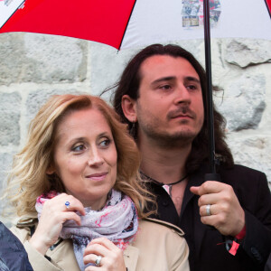 Lara Fabian et son mari Gabriel Di Giorgio assistent à la ducasse de Mons ou Doudou, une fête locale basée sur des traditions ancestrales qui a lieu tous les ans à Mons, en Belgique. Belgique, Mons, 22 mai 2016