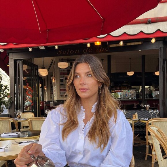 Camille Cerf, ex-Miss France, s'affiche divine sur les réseaux sociaux.