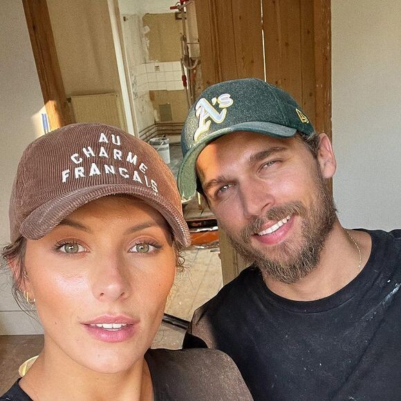 Camille Cerf, ex-Miss France, s'affiche divine sur les réseaux sociaux.
