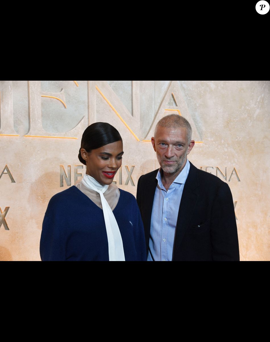 Vincent Cassel et Tina Kunakey - Avant-première du film "Athena" à la salle Pleyel à Paris le 13 septembre 2022 © Giancarlo Gorassini / Bestimage.