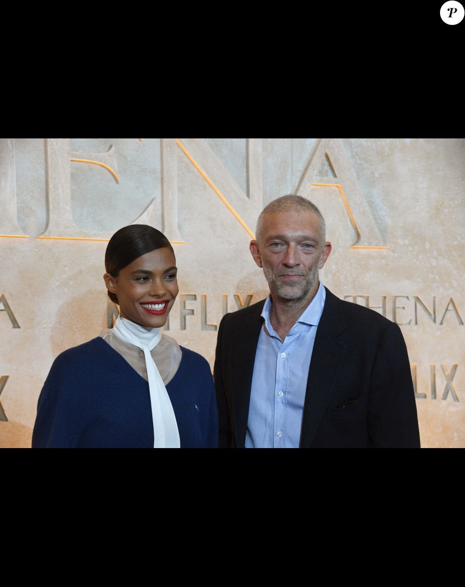 Vincent Cassel et Tina Kunakey - Avant-première du film "Athena" à la salle Pleyel à Paris le 13 septembre 2022 © Giancarlo Gorassini / Bestimage.