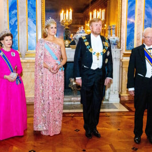 La reine Silvia de suède, la reine Maxima des Pays-Bas, le roi Willem Alexander des Pays-Bas et Carl Gustav, roi de Suède - Banquet d'état au palais royal de Stockholm en l'honneur de la famille royale des Pays-Bas le le 11 octobre 2022. 