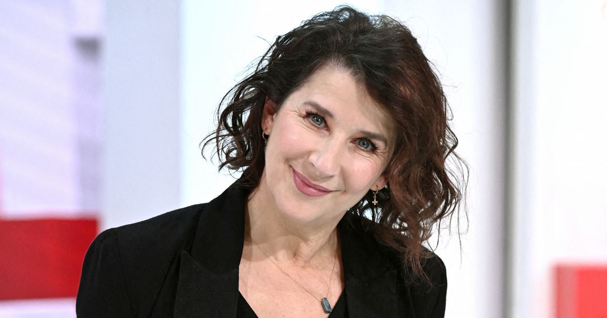 Replay Un Si Grand Soleil Du 20 Janvier 2022 Isabelle Gelinas - Enregistrement de l'émission Vivement Dimanche