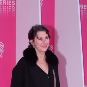 Isabelle Gelinas au photocall de la soirée d'ouverture de la 2ème édition du "Canneseries" au palais des Festivals à Cannes, France, le 5 avril 2019. © Rachid Bellak/Bestimage 