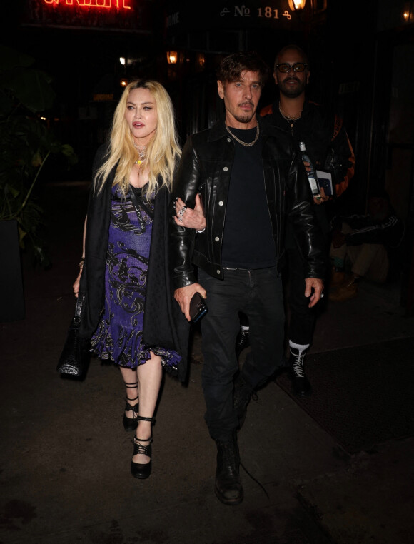 Exclusif - Madonna quitte le restaurant "Carbone" à New York le 14 septembre 2021. 