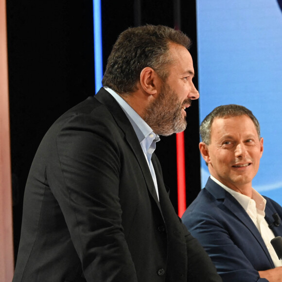 Bruce Toussaint et Marc-Olivier Fogiel - Conférence de rentrée 2022/2023 BFM TV à Paris le 6 septembre 2022. © Coadic Guirec/Bestimage.