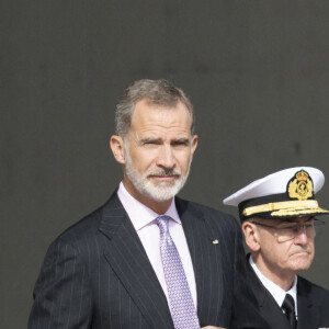 Le roi Felipe VI d'Espagne et la reine Letizia au départ de Madrid pour une visite de trois jours en Allemagne le 16 octobre 2022. 