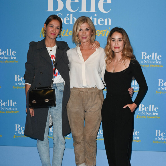 Caroline Anglade, Michèle Laroque et Alice David au photocall de la première du film "Belle et Sébastien Nouvelle Génération" au cinéma UGC Ciné Cité Bercy à Paris, France, le 16 octobre 2022. © Coadic Guirec/Bestimage 