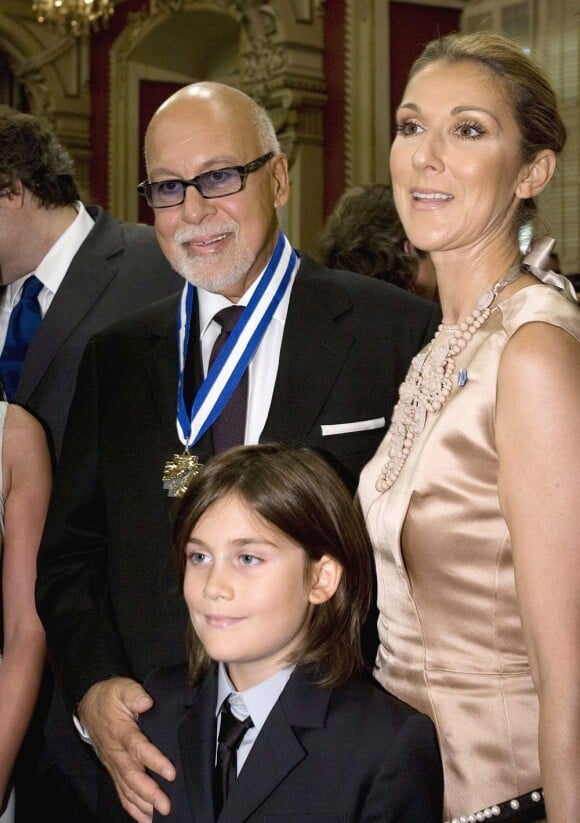 Photo de famille avec Céline Dion, René Angelil et leur fils René-Charles !
