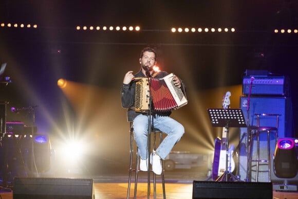 Exclusif - Claudio Capéo - 10e édition du concert "Leurs voix pour l'espoir" à l'Olympia de Paris. Le 17 octobre 2022. © Pierre Perusseau / M. Ausset-Lacroix / Bestimage