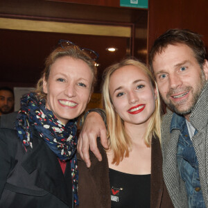 Alexandra Lamy, Chloé Jouannet et son père Thomas Jouannet - Représentation de la pièce "Les Monologues du Vagin" au théâtre le Comédia à Paris le 12 mars 2018. © Guirec Coadic/Bestimage