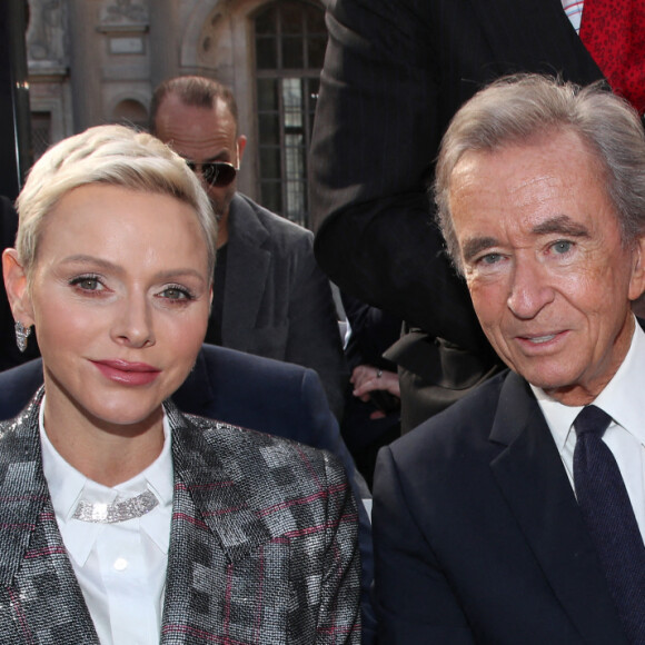 La princesse Charlène de Monaco et Bernard Arnault - Défilé de mode Louis Vuitton, Prêt-à-porter Printemps / Eté 2023 dans le cadre de la Fashion Week de Paris, France, le 04 Octobre 2022. © Olivier Borde / Bertrand Rindoff / Bestimage 