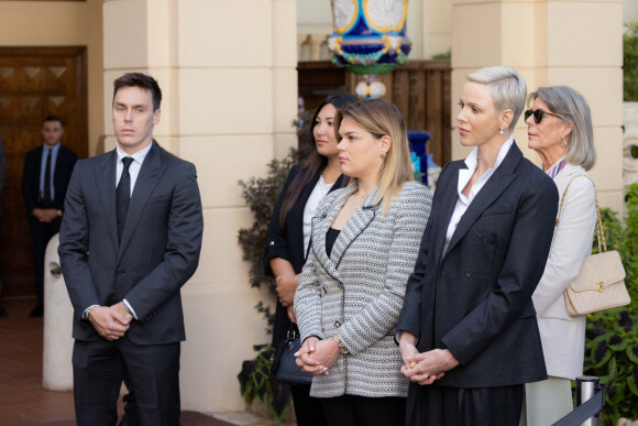 Louis Ducruet, Marie Ducruet, Camille Gottlieb, la princesse Charlène de Monaco et la princesse Caroline de Hanovre lors de la conférence de présentation des célébrations du centenaire de la naissance du Prince Rainier III de Monaco au Palais de Monaco, le 28 septembre 2022. La Princesse Stéphanie sera en charge, avec le Prince Albert II, des événements qui se dérouleront en 2023. De nombreuses personnalités monégasques font également partie du comité d'organisation. © Olivier Huitel/Pool Restreint Monaco/Bestimage  Presentation Conference of the centenary celebrations of the birth of Prince Rainier III of Monaco at the Monaco Palace. Princess Stéphanie will be in charge, with Prince Albert II, of the events that will take place in 2023. Many Monegasque personalities are also part of the organising committee.