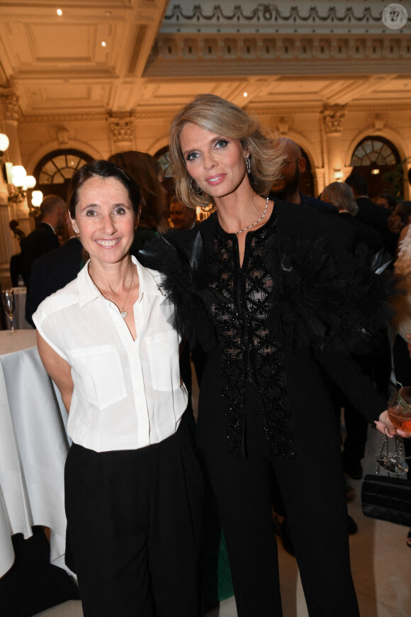 Alexia Laroche-Joubert, présidente du comité miss France, Sylvie Tellier lors du gala de l'association "Les bonnes fées" à l'InterContinental Paris le 14 juin 2022. © Rachid Bellak / Bestimage