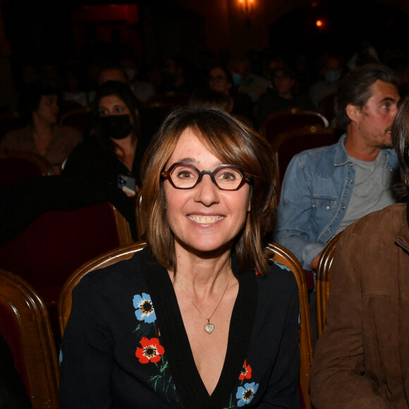 Exclusif - Alexia Laroche Joubert et son compagnon Mathieu Grinberg - Générale du chanteur Amir Haddad, seul-en-scène dans la pièce "Sélectionné" mise en scène par S. Suissa au théâtre Edouard VII à Paris le 28 mars 2022. © Veeren/Bestimage