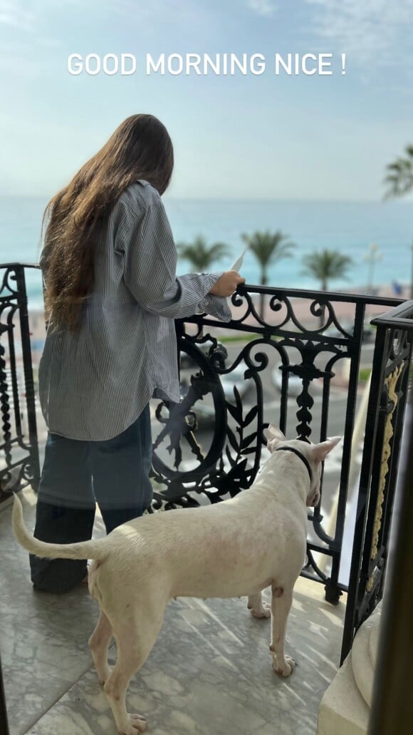 Charlotte Gainsbourg partage une photo de sa fille Jo sur Instagram. Le 24 octobre 2022.