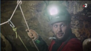 "Je ne suis pas bien" : Claudio Capéo complètement paniqué dans Nos terres inconnues, vidéo