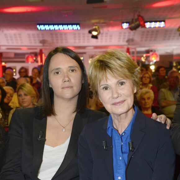 Jeanne Herry et sa mère Miou-Miou - Enregistrement de l'émission "Vivement Dimanche" à Paris le 4 Fevrier 2015. L'émission sera diffusée le 08 Fevrier. Invité principal Miou-Miou