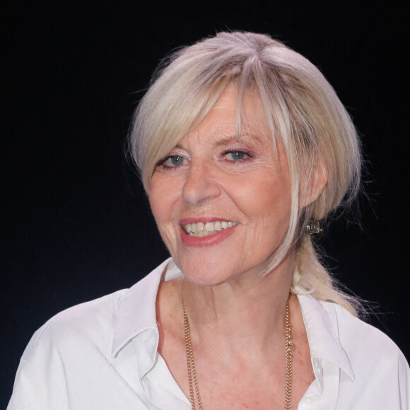 Chantal Ladesou - Enregistrement de l'émission "La boîte à secrets 14", présentée par F.Bollaert, et diffusée le 28 octobre sur France 3. © Christophe Clovis / Bestimage 