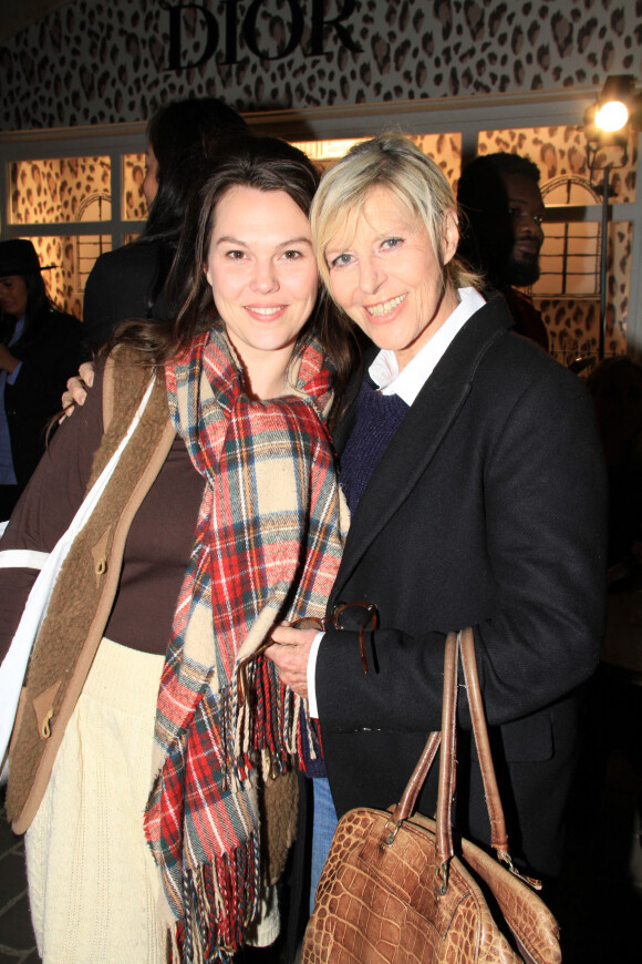 Chantal Ladesou et sa fille Clémence - Soirée cocktail à la boutique Dior Paris Royale à l'occasion de la fashion week de Paris le 29 septembre 2022. © Philippe Baldini/Bestimage 