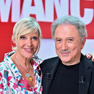 Michel Drucker et Chantal Ladesou - Enregistrement de l'émission "Vivement Dimanche" au Studio Gabriel à Paris, présentée par M.Drucker et diffusée le 18 septembre sur France 3 © Guillaume Gaffiot / Bestimage 