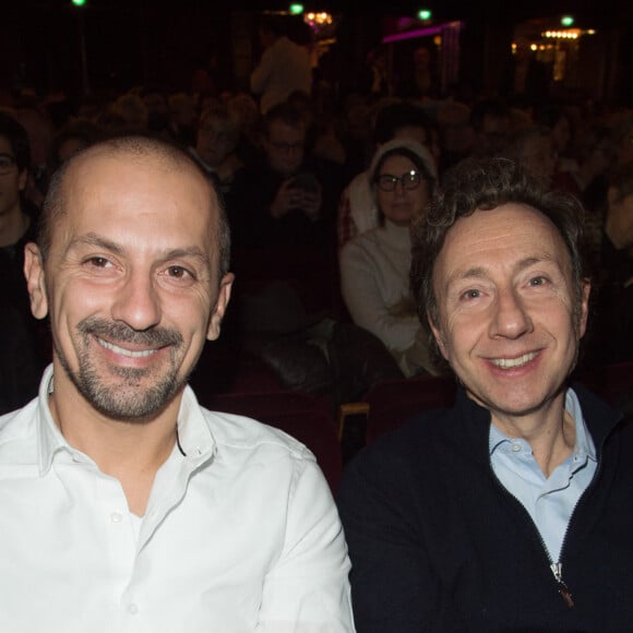 Lionel Bounoua et Stéphane Bern lors de la représentation exceptionnelle du spectacle de Franck Ferrand "Histoires d'Amour de l'Histoire" au Casino de Paris. © Guirec Coadic/Bestimage 