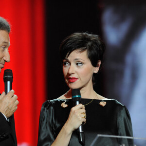 Archives - Le présentateur Michel Drucker en présence de la chanteuse Italienne Tina Aréna. © Patrick Carpentier / Bestimage