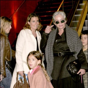 Archives : Marie Laforêt, ses petits-enfants et sa fille Lisa Azuelos à Paris