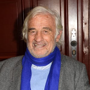 Jean-Paul Belmondo - 1ère édition des "Trophées du bien être" au profit de la fondation Mimi Ullens au Théâtre de la Gaité Montparnasse à Paris le 21 septembre 2015. Cette soirée est l'occasion de célébrer de grands thèmes : le soin de soi, le rire et la culture, le goût, le beau, la santé, le dépassement de soi, le bien-être au travail et la technologie au service du mieux-être et de la santé. 