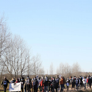 La famille et les proches se sont réunis pour une marche blanche en hommage à Delphine Jubillar, l'infirmière de 33 ans, disparue il y a un an, à Cagnac-les-Mines. Le 19 décembre 2021 © Patrick Bernard / Bestimage