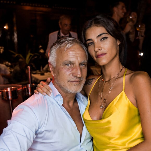 David Ginola et sa compagne Maeva Denat - Les people font la fête à la Gioia à Saint-Tropez. Eté 2020. © Arthur Wilhelm via Bestimage