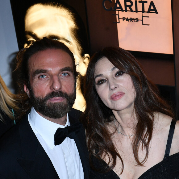 John Nollet et Monica Bellucci lors de la soirée d'ouverture de "Carita - Maison De Beauté" rue du Faubourg Saint-Honoré à Paris, France, le 30 septembre 2022. © Veeren-Clovis/Bestimage.
