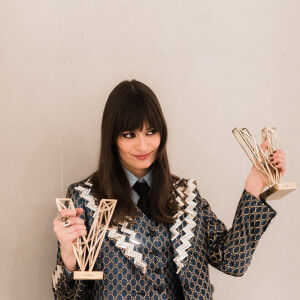 Clara Luciani (Artiste féminine de l'année et Album de l'année pour "Coeur") en backstage lors la 37ème cérémonie des Victoires de la musique à la Seine musicale de Boulogne-Billancourt, le 11 février 2022. © Tiziano Da Silva / Cyril Moreau / Bestimage.