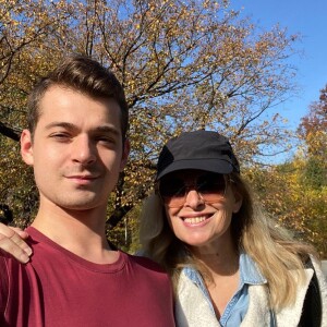 Valérie Trierweiler et son fils Léonard. Instagram. Le 6 novembre 2022.