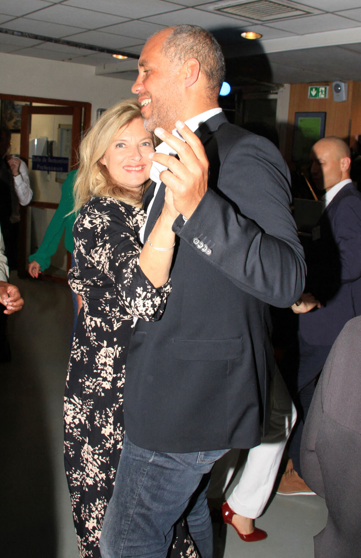 Photo Exclusif Valérie Trierweiler Et Son Compagnon Romain Magellan Repas De Gala à L